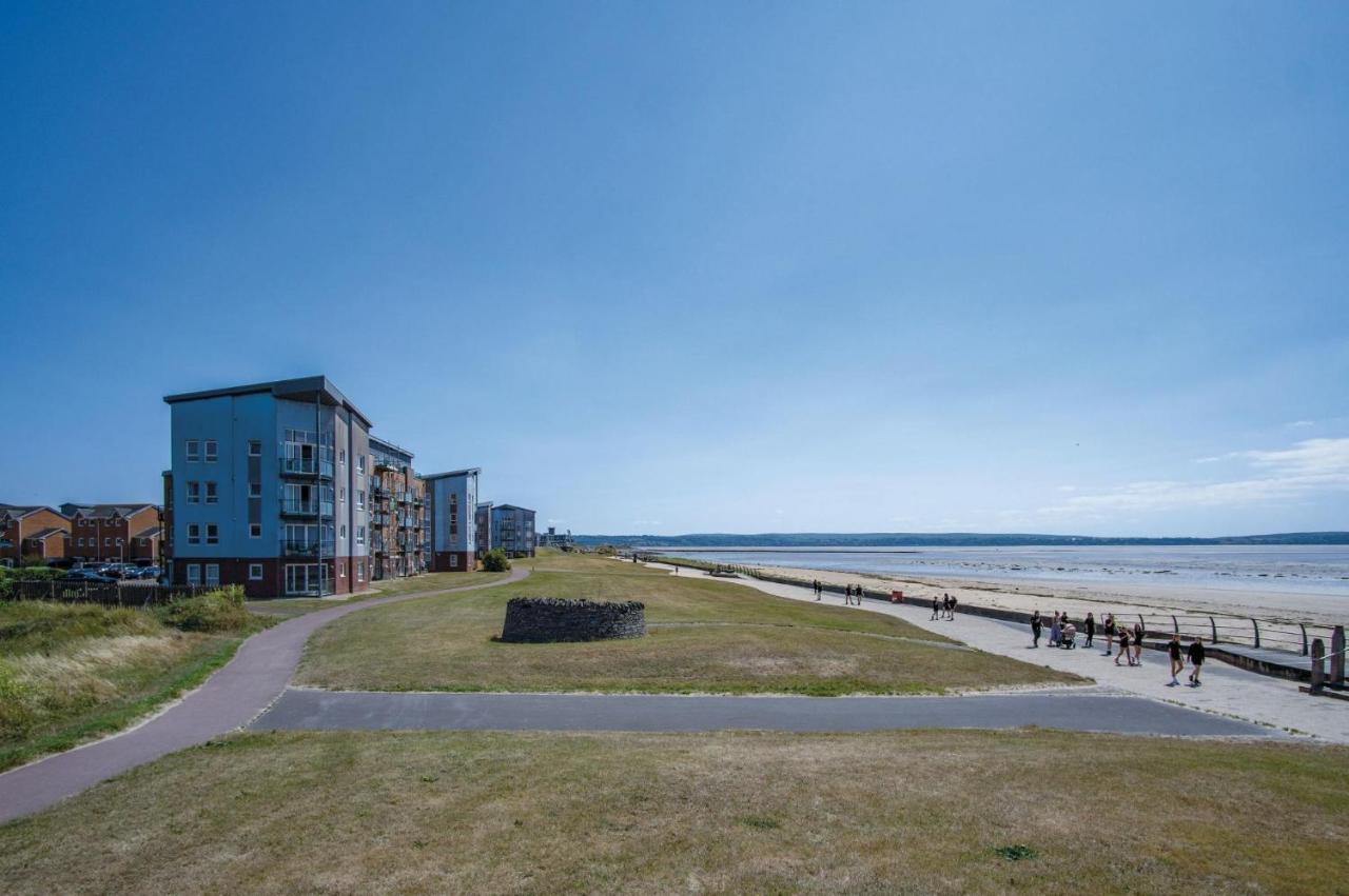 Beach View - 2 Bedroom Apartment - Llanelli Exteriér fotografie