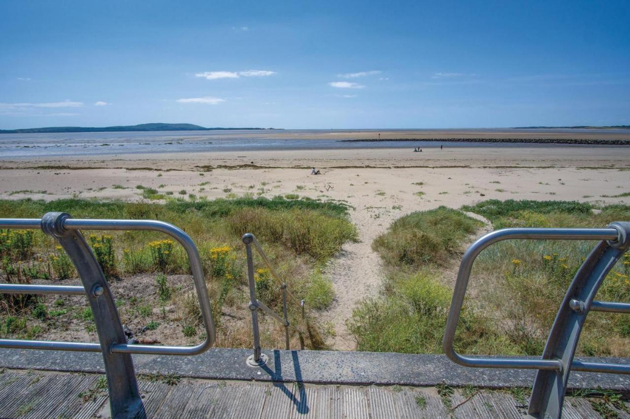 Beach View - 2 Bedroom Apartment - Llanelli Exteriér fotografie